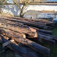 Travi di legno e listelli