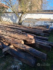 Travi di legno e listelli