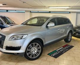 Audi Q7 3.0 V6 TDI 233CV quattro tiptronic