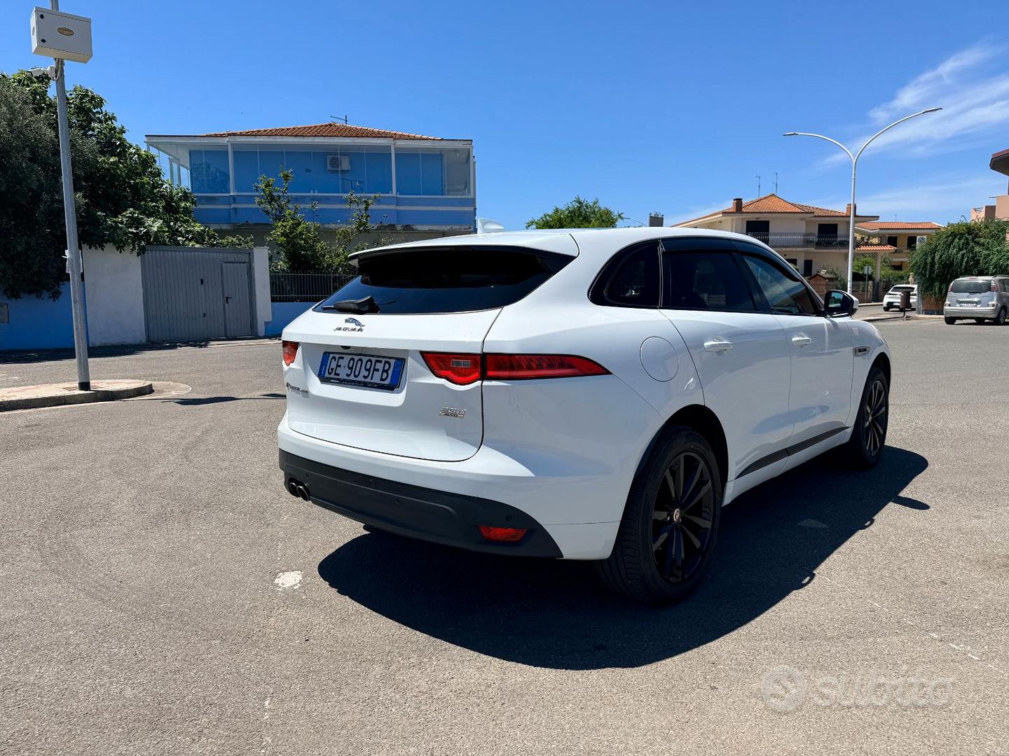 Jaguar F-Pace 2017 photo 3