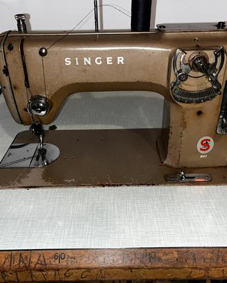 Macchina da cucire industriale elettrica singer