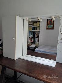 Mobile bagno con specchio