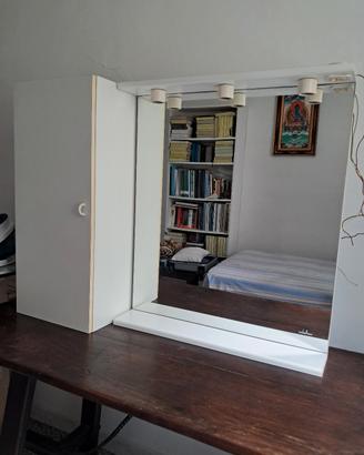 Mobile bagno con specchio