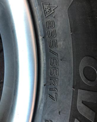 N.4 Gomme invernali  con cerchi in lega da 17