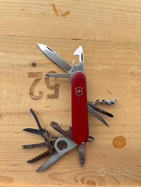 Victorinox champions