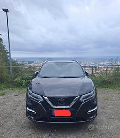 nissan qashqai  1.6 dgt turbo benzina 