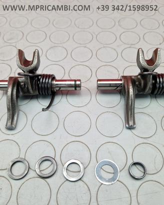 BILANCERI TESTATA DUCATI HYPERMOTARD 1100 2007 200