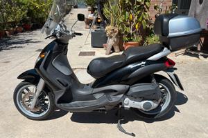 Piaggio Beverly 200