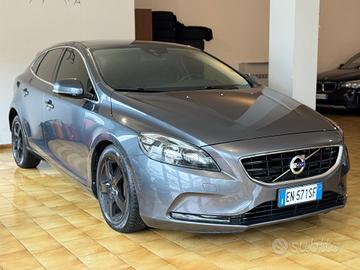 Volvo V40 D3 Geartronic Summum