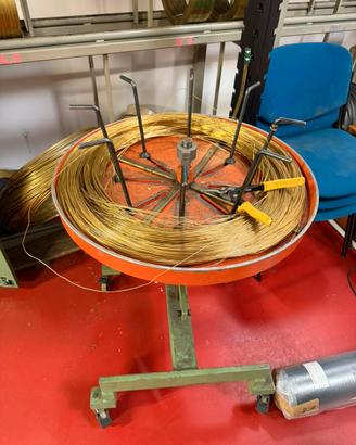 Aspo svolgitore carrellato per filo metallico