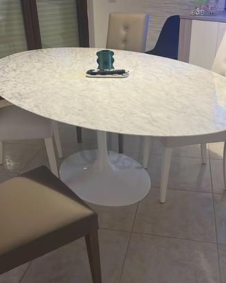 Tavolo ovale stile Saarinen/Tulip