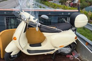 Ricambi originale Vespa ET4 125 1998 ZAPM400