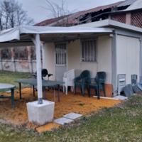 container coimbentato  con  pergolato