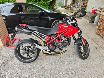 Ducati Hypermotard 1100 EVO