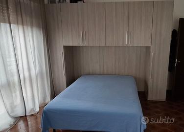 Armadio a ponte come nuovo e capiente