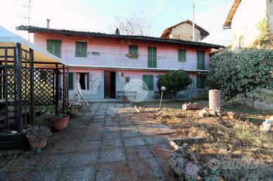 CASA SEMINDIPENDENTE A SOMMARIVA PERNO