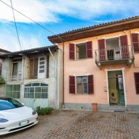 CASA SEMI-INDIPENDENTE CON CORTILE PRIVATO