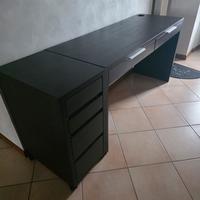 scrivania e cassettiera