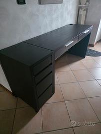 scrivania e cassettiera