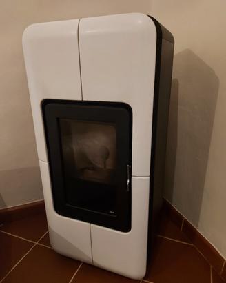 Stufa a pellet MCZ toba 8 kw bianca