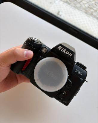 Nikon F80 reflex analogica 35mm – solo corpo