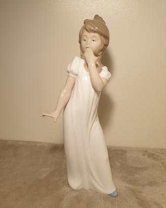 Statuetta Vintage Nao Lladro in porcellana 