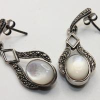 Orecchini vintage argento marcasite madreperla