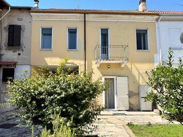 Casa indipendente di 124 m² con 4 locali e box aut