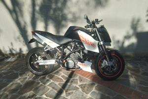 SuperDuke 990