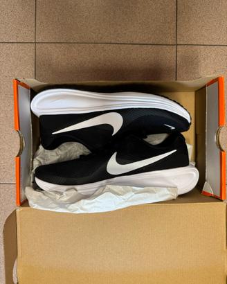 Nike revolution 8