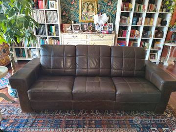 DIVANI IN VERA PELLE 