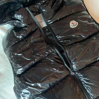 Smanicato moncler