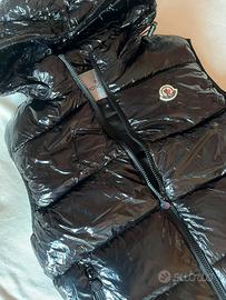 Smanicato moncler