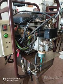 motore con centralina oliodinamica