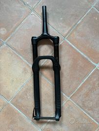 Forcella yari rockshox