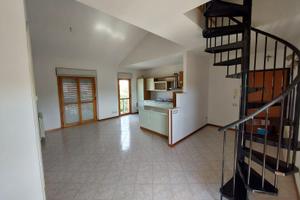 Appartamento Castellina Scalo