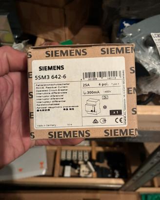 Materiale elettrico