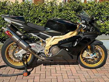 Aprilia RSV 1000 R Factory