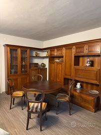 Sala da pranzo in noce italiano massello completa