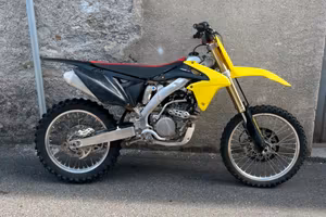 250 suzuki