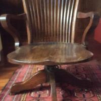 poltrona girevole in rovere inizio 900 da dentista