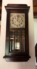 Orologio a pendolo antico