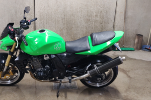 Kawasaki 1000 verde - 2005