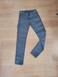 pantalone grigio 