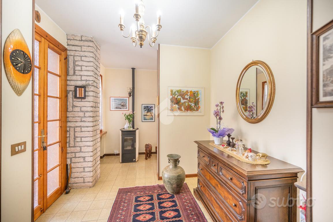 VILLA SINGOLA A GARDA - Vista 6
