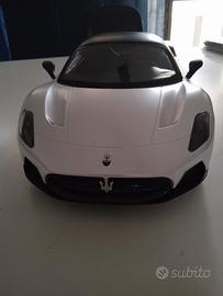 Maserati MC 20 R/C  in scatola non giocata.