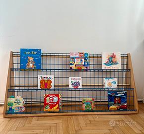 Libreria Montessori frontale in legno