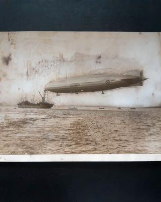 Foto del dirigibile USS Shenandoah ormeggiato