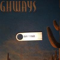 Chiavetta USB da 15.7 (14,6) GB