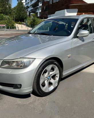 BMW 320 d Touring xdrive Futura 184cv PELLE | AUTO
